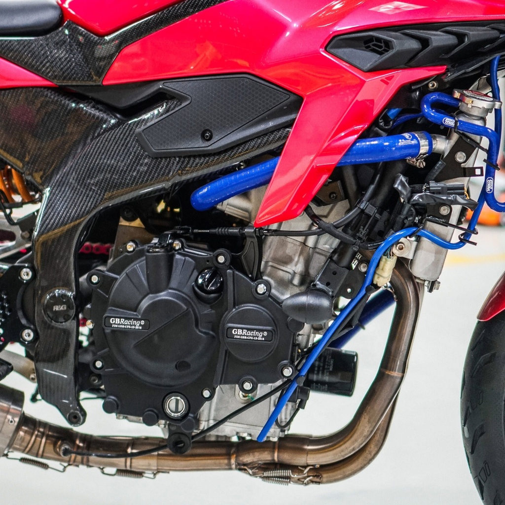 [EC-ZX-25R-2020-3-GBR] GBRacing Pulse Case Cover EC-ZX-25R-2020-3-GBR - image 1