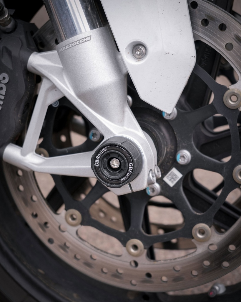 [GSP-23-22-80-005] GBRacing Rear RHS Spindle Protector for BMW M 1000 R - image 4