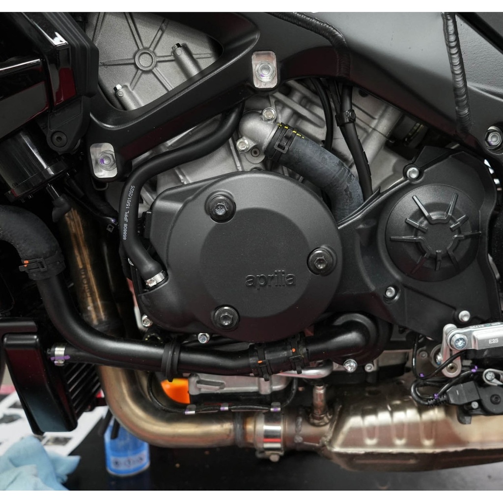 [EC-RSV4-2025-SET-GBR-002] GBRacing Engine Case Cover Set for Aprilia Tuono V4 - image 1