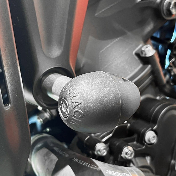 [FS-XSR900-2022-S] GBRacing Bullet Frame Sliders (Street) for Yamaha XSR900 2022 - image 8