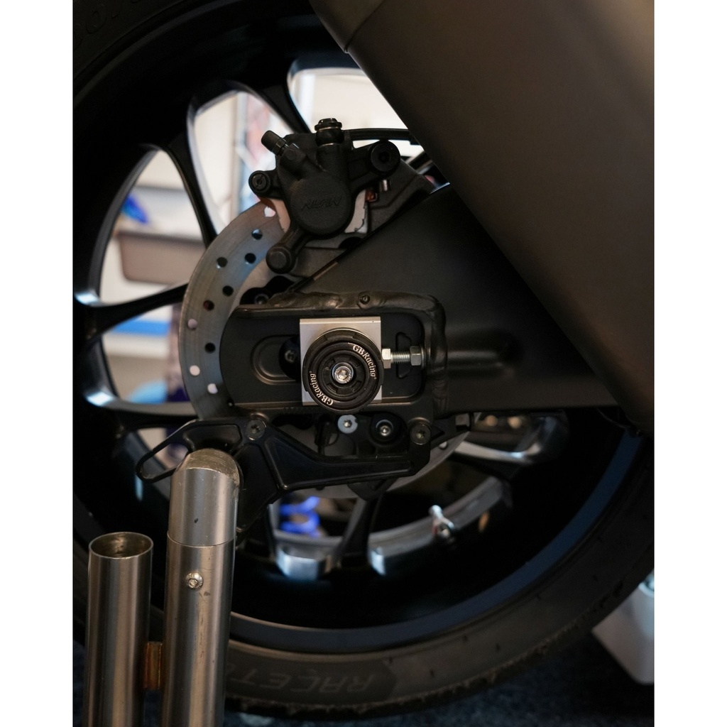 [GSP-R1-2024-SET-003] GBRacing Spindle Protector Set for Yamaha YZF-R9 - image 4