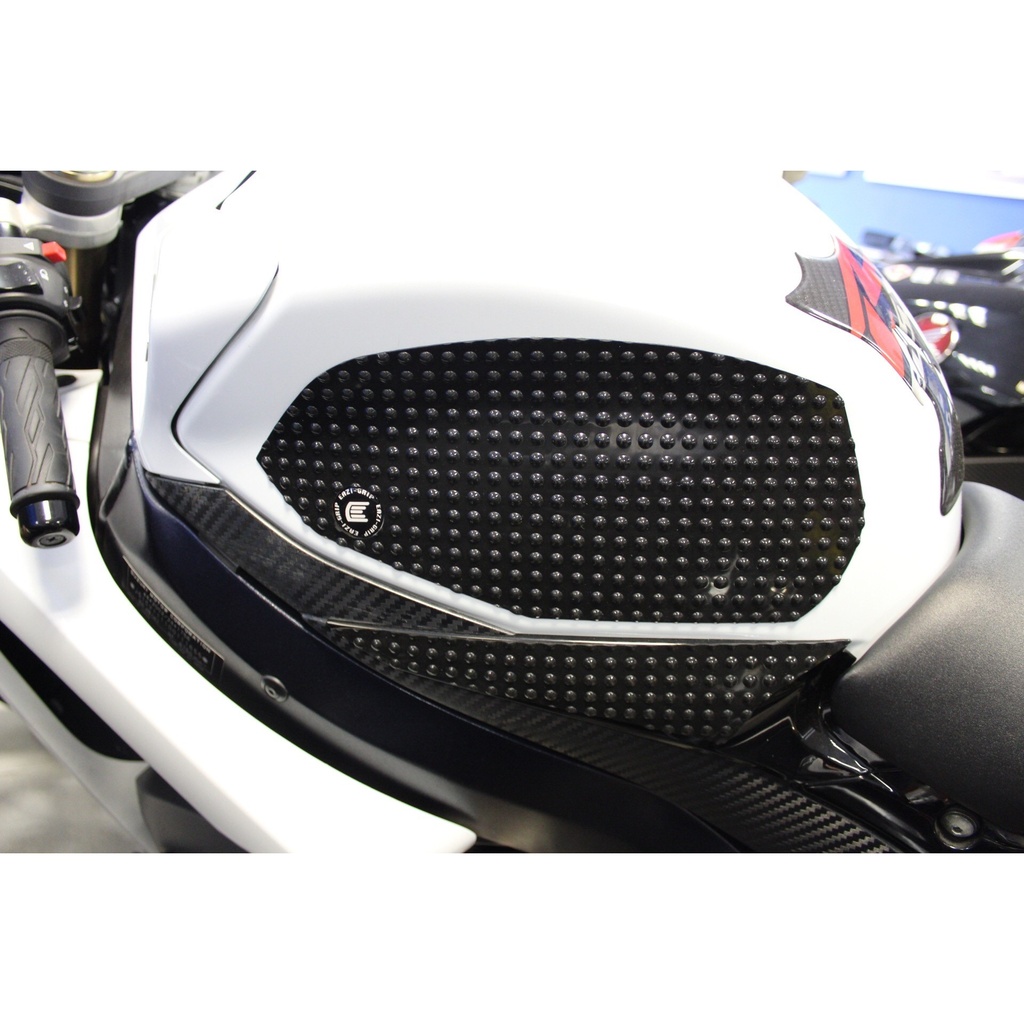 [EVO704BL] Eazi-Grip EVO Tank Grips for Suzuki GSX-R600 / 750 2008 - 2010, clear or black (Black) - image 1