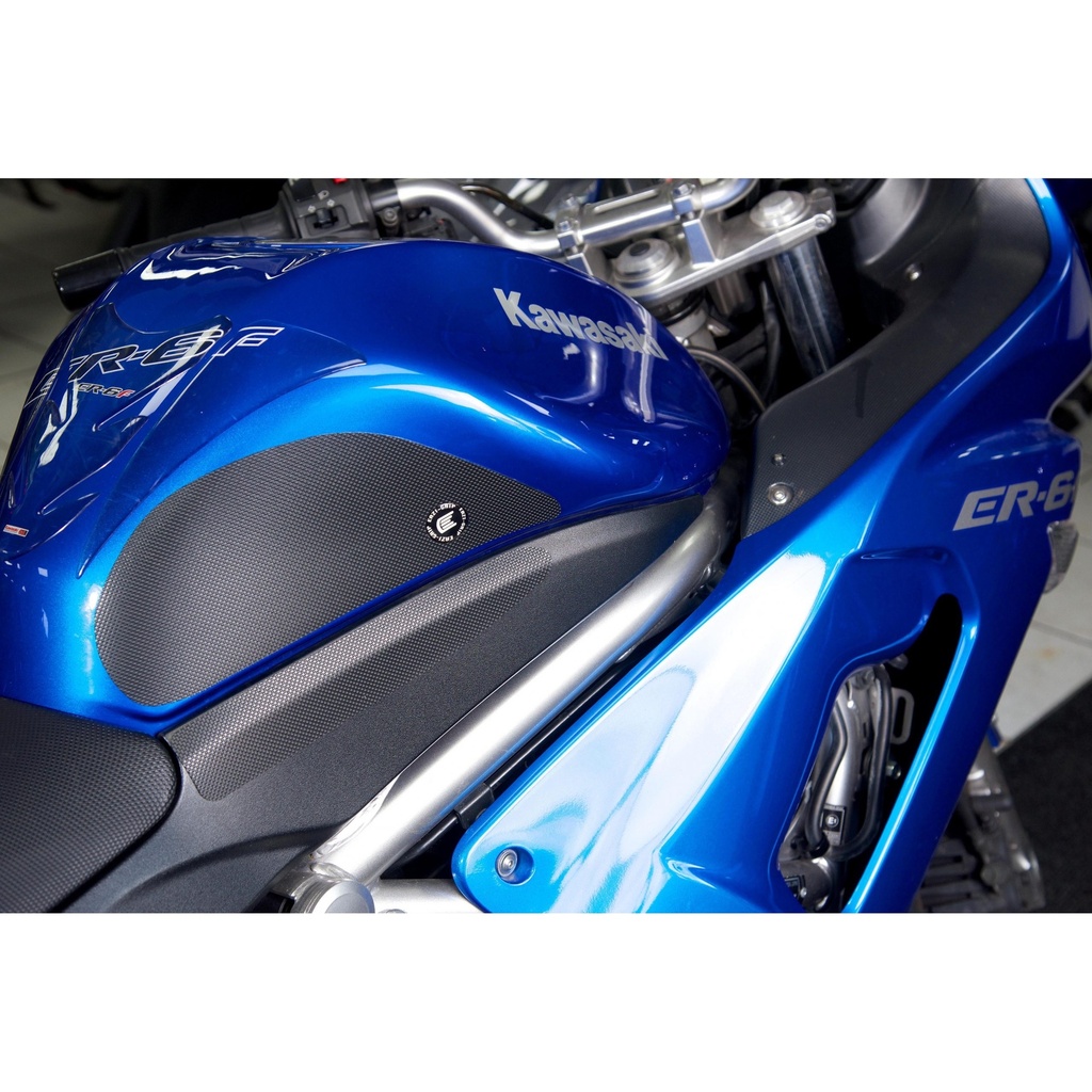 [EVO415BL] Eazi-Grip EVO Tank Grips for Kawasaki Ninja 650 / R, ER-6, clear or black (Black) - image 1