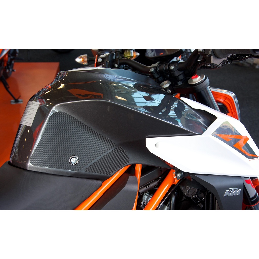 [EVO507BL] Eazi-Grip EVO Tank Grips for KTM 1290 Super Duke R 2014 - 2016, clear or black (Black) - image 1