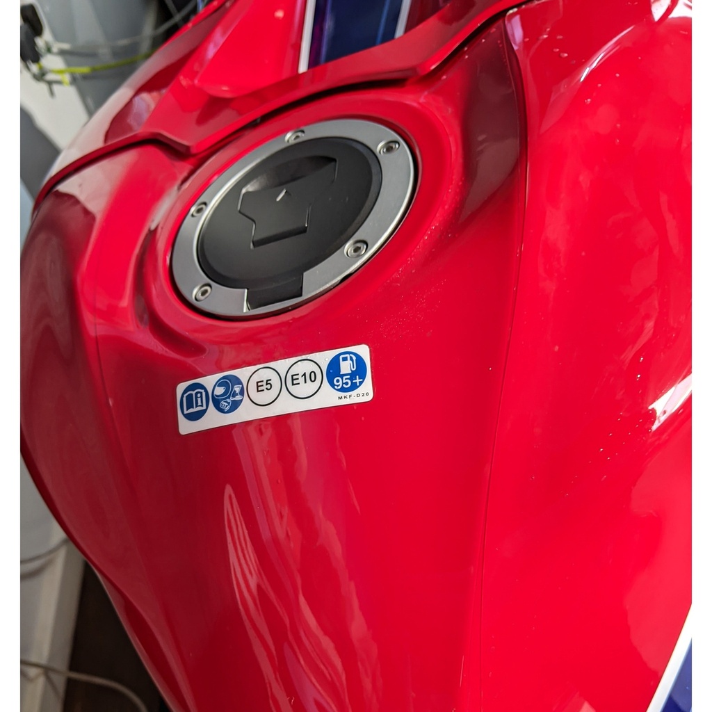 [TANKHON004] Eazi-Guard Tank Protection Film for Honda CBR1000RR-R, gloss or matte (Gloss) - image 2