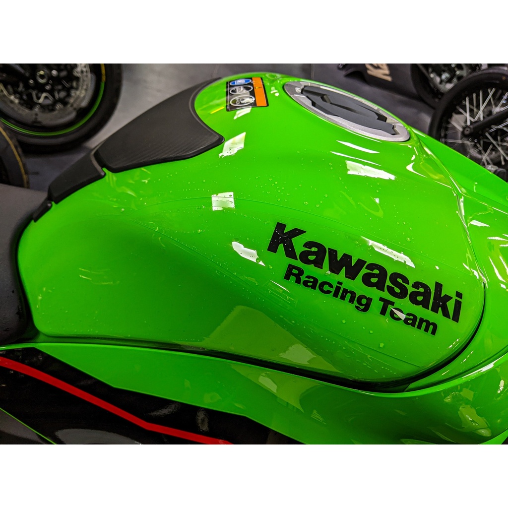 [TANKKAW002] Eazi-Guard Tank Protection Film for Kawasaki ZX-10R ZX-10RR, gloss or matte (Gloss) - image 2