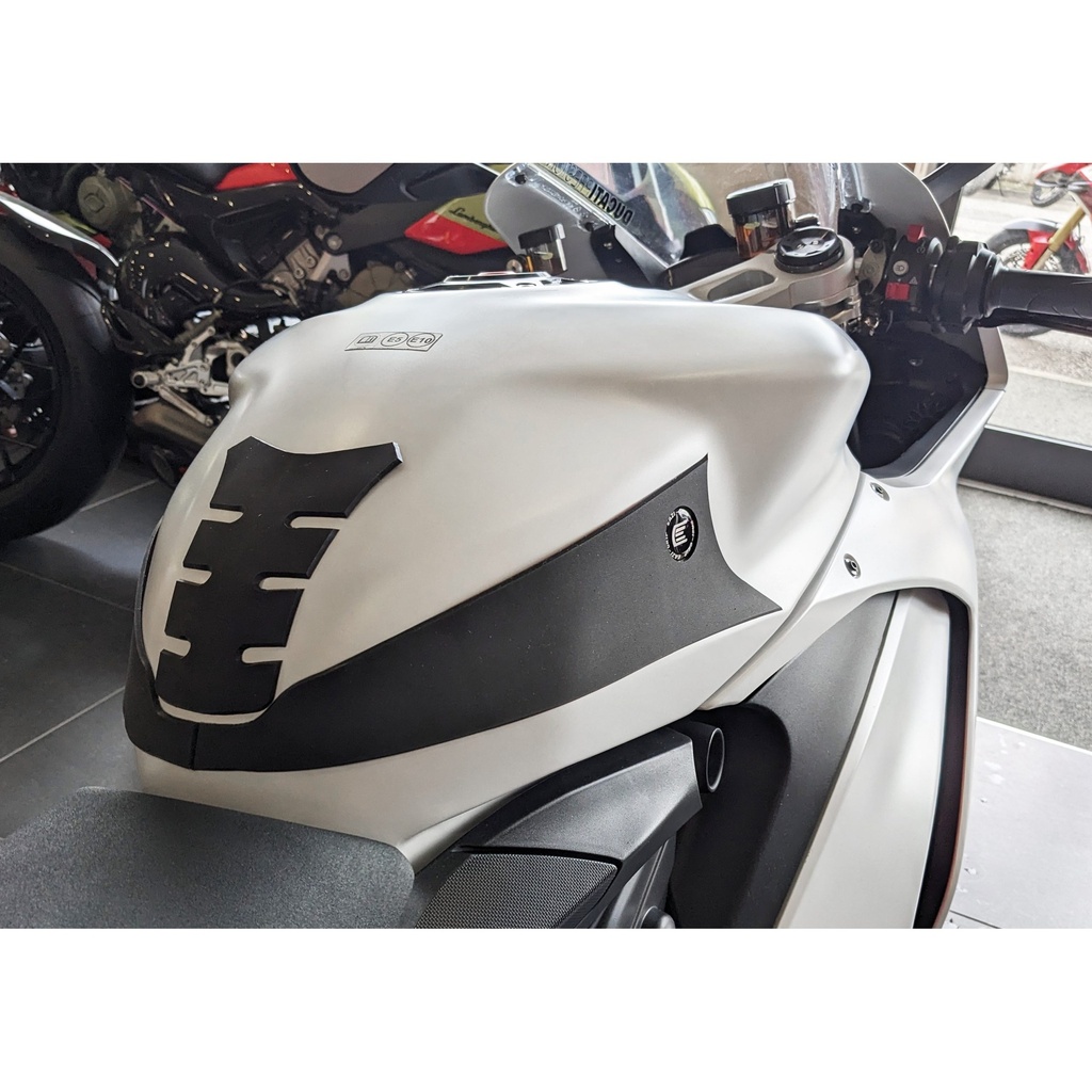 [WRAPDUC002BL] Eazi-Grip PRO Wrap-Around Tank Grip for Ducati Panigale Streefighter V2 (Black) - image 1