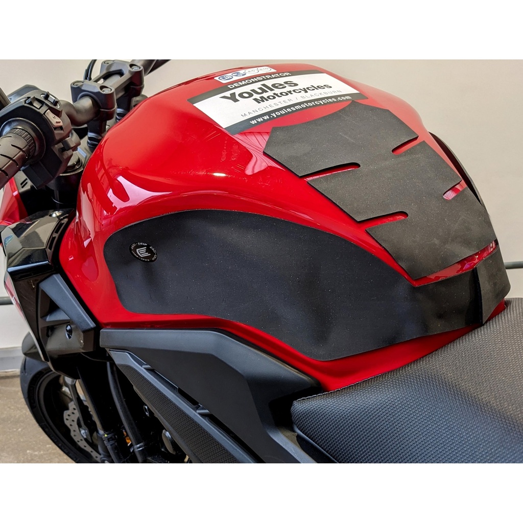[WRAPHON005BL] Eazi-Grip PRO Wrap-Around Tank Grip for Honda CB500 Hornet (Black) - image 1