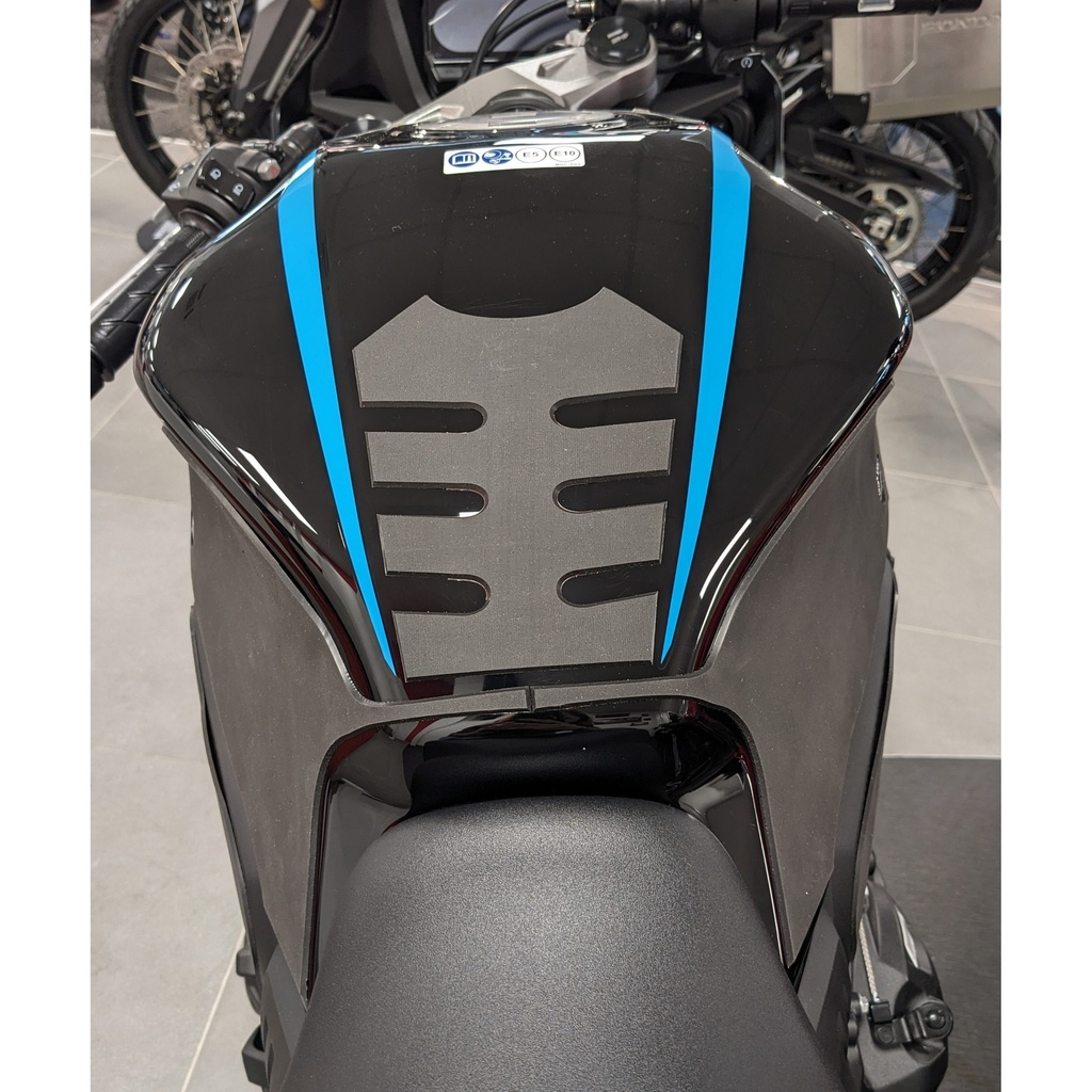 [WRAPHON007-002] Eazi-Grip Silicone Wrap-Around Tank Grip for Honda CBR650R - image 2