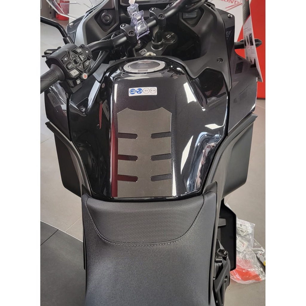 [WRAPHON011BL] Eazi-Grip PRO Wrap-Around Tank Grip for Honda NT1100 (Black) - image 2