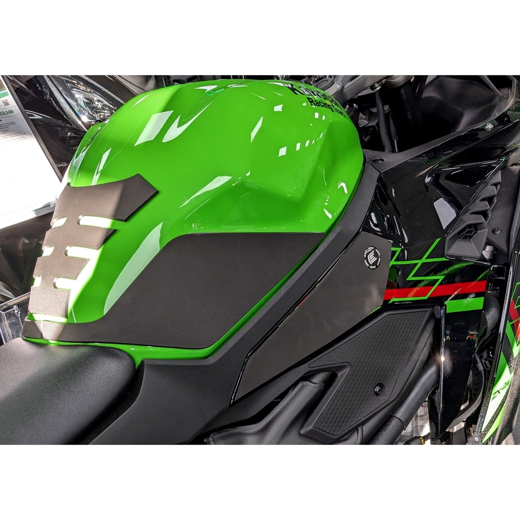 [WRAPKAW008BL] Eazi-Grip PRO Wrap-Around Tank Grip for Kawasaki ZX-4R RR (Black) - image 1