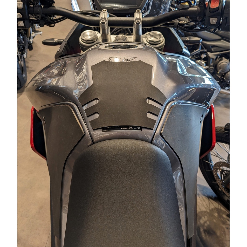 [WRAPTRI005BL] Eazi-Grip PRO Wrap-Around Tank Grip for Triumph Tiger 900 850 Sport (Black) - image 2