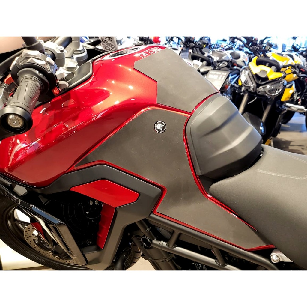 [WRAPTRI006BL] Eazi-Grip PRO Wrap-Around Tank Grip for Triumph Tiger 900 (Black) - image 1