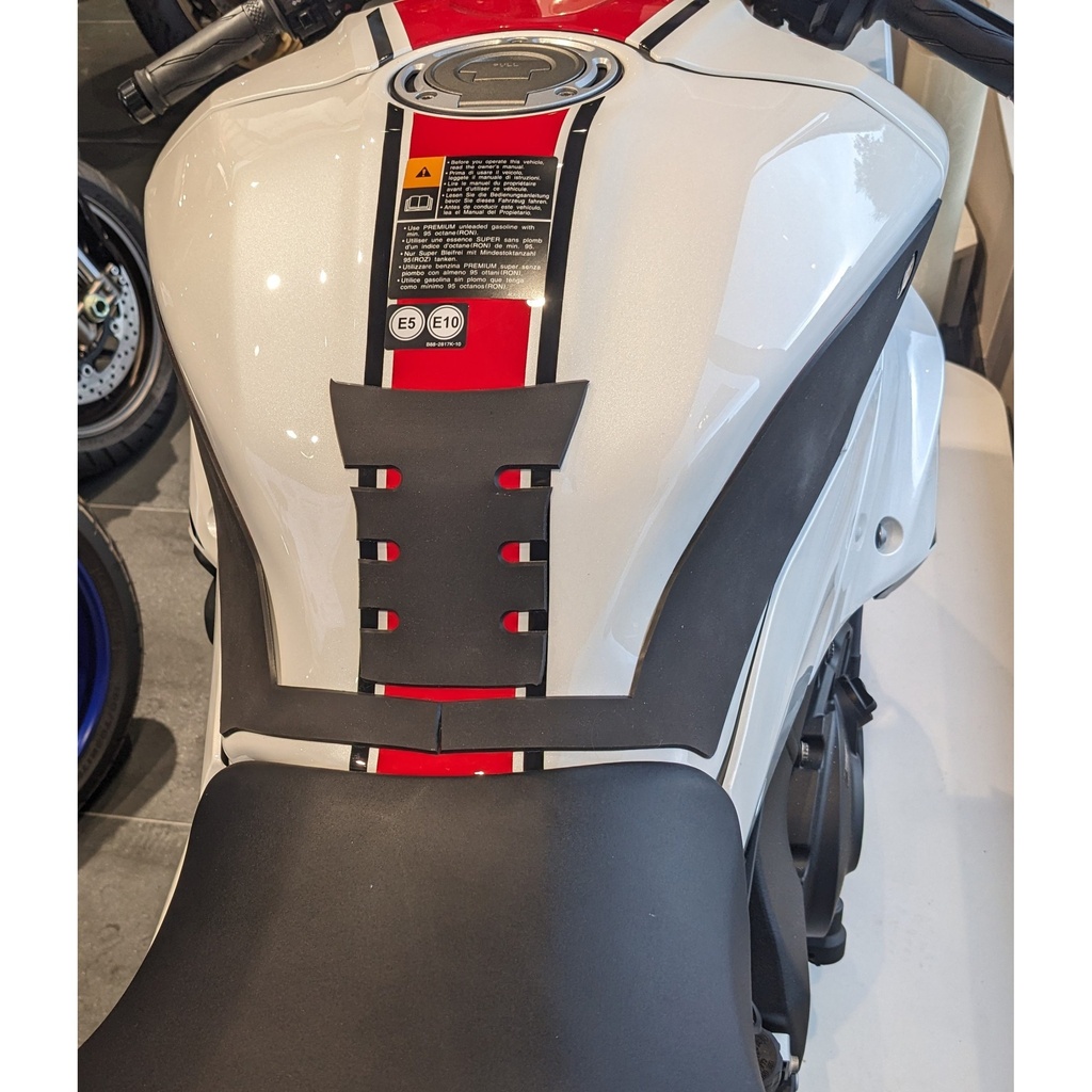 [WRAPYAM005BL] Eazi-Grip PRO Wrap-Around Tank Grip for Yamaha YZF-R1 (Black) - image 2