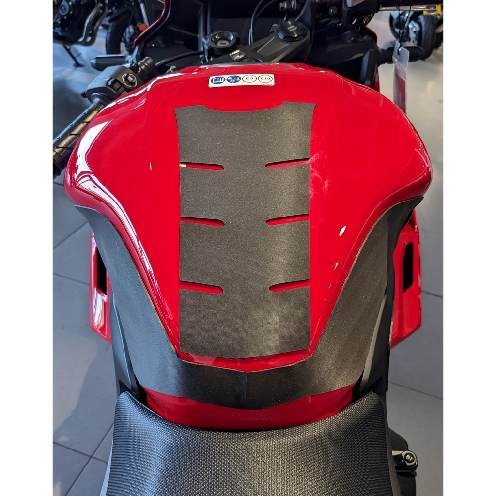 [WRAPHON015BL] Eazi-Grip PRO Wrap-Around Tank Grip for Honda CBR500R (Black) - image 2