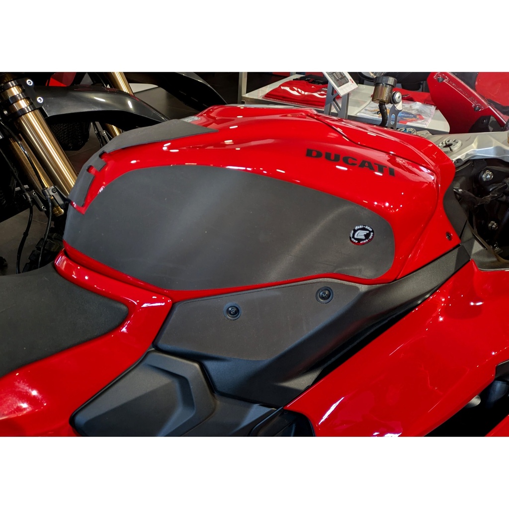[WRAPDUC005BL] Eazi-Grip PRO Wrap-Around Tank Grip for Ducati Panigale V2 (Black) - image 1