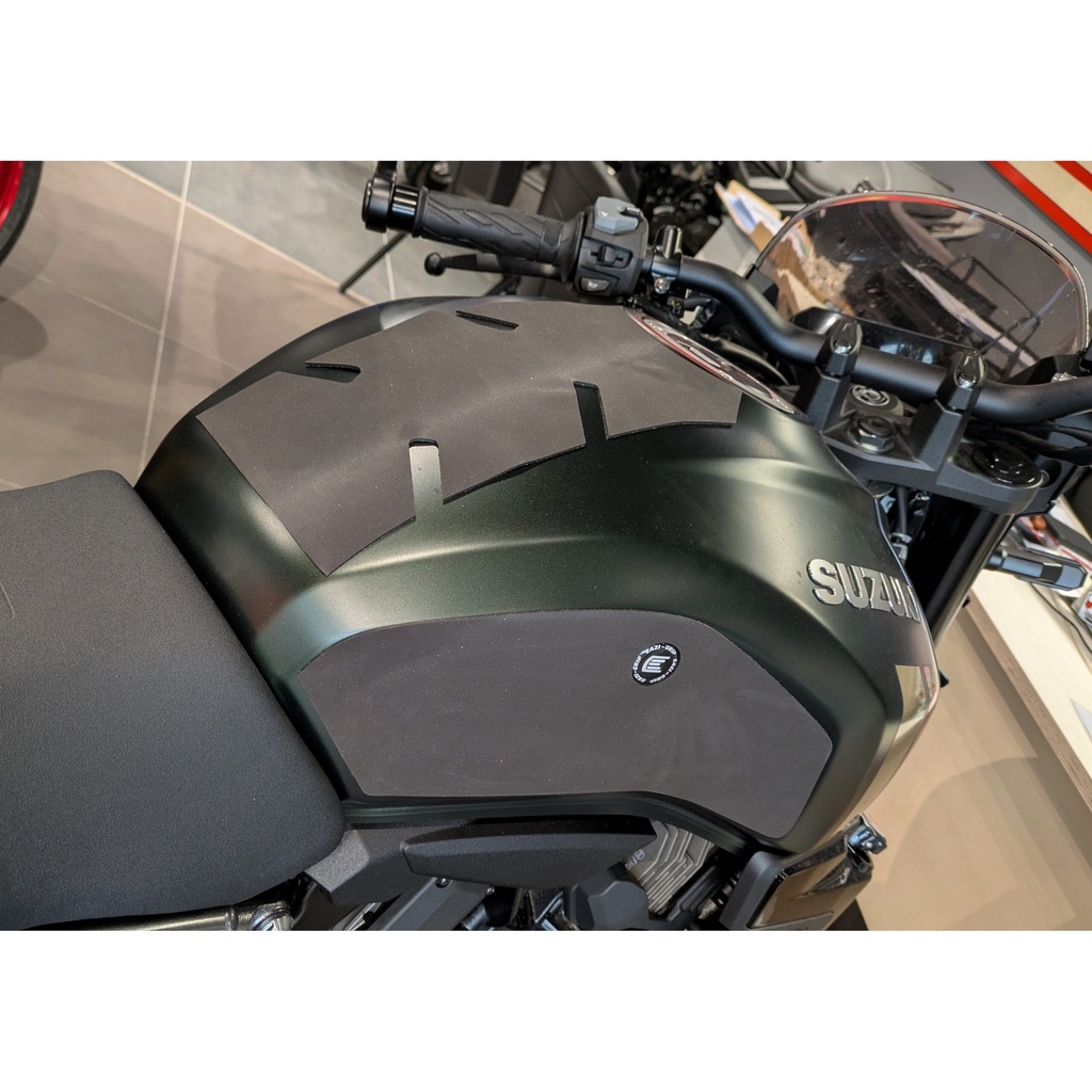 [WRAPSUZ006BL] Eazi-Grip PRO Wrap-Around Tank Grip for Suzuki GSX-8 T TT (Black) - image 1