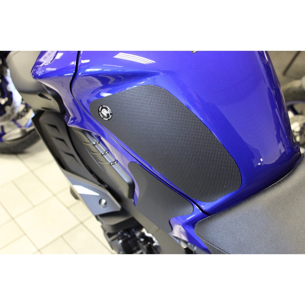 [EVO927BL] Eazi-Grip EVO Tank Grips for Yamaha MT-10 2016 - 2021, clear or black (Black) - image 1