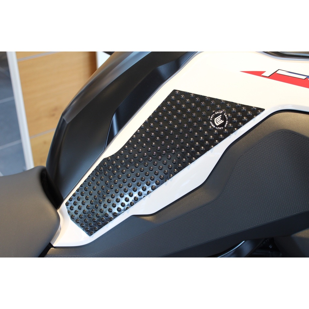 [EVO121BL] Eazi-Grip EVO Tank Grips for BMW F750GS F800GS F850GS, clear or black (Black) - image 1
