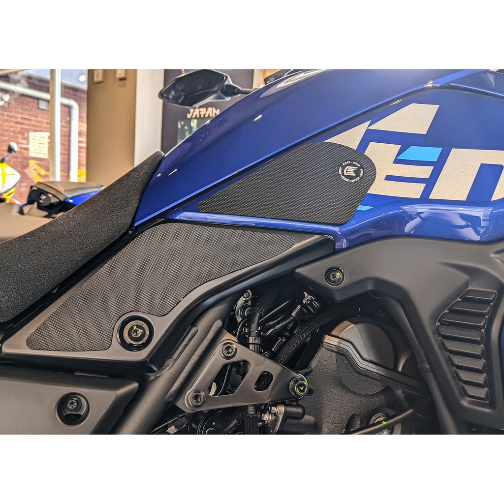 [PRO936BL] Eazi-Grip PRO Tank Grips for Yamaha Tenere 700, clear or black (Black) - image 1