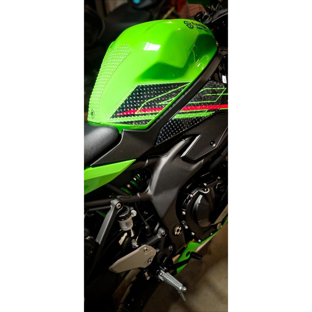 [PRO443BL] Eazi-Grip PRO Tank Grips for Kawasaki ZX-4R RR 2023, clear or black (Black) - image 5